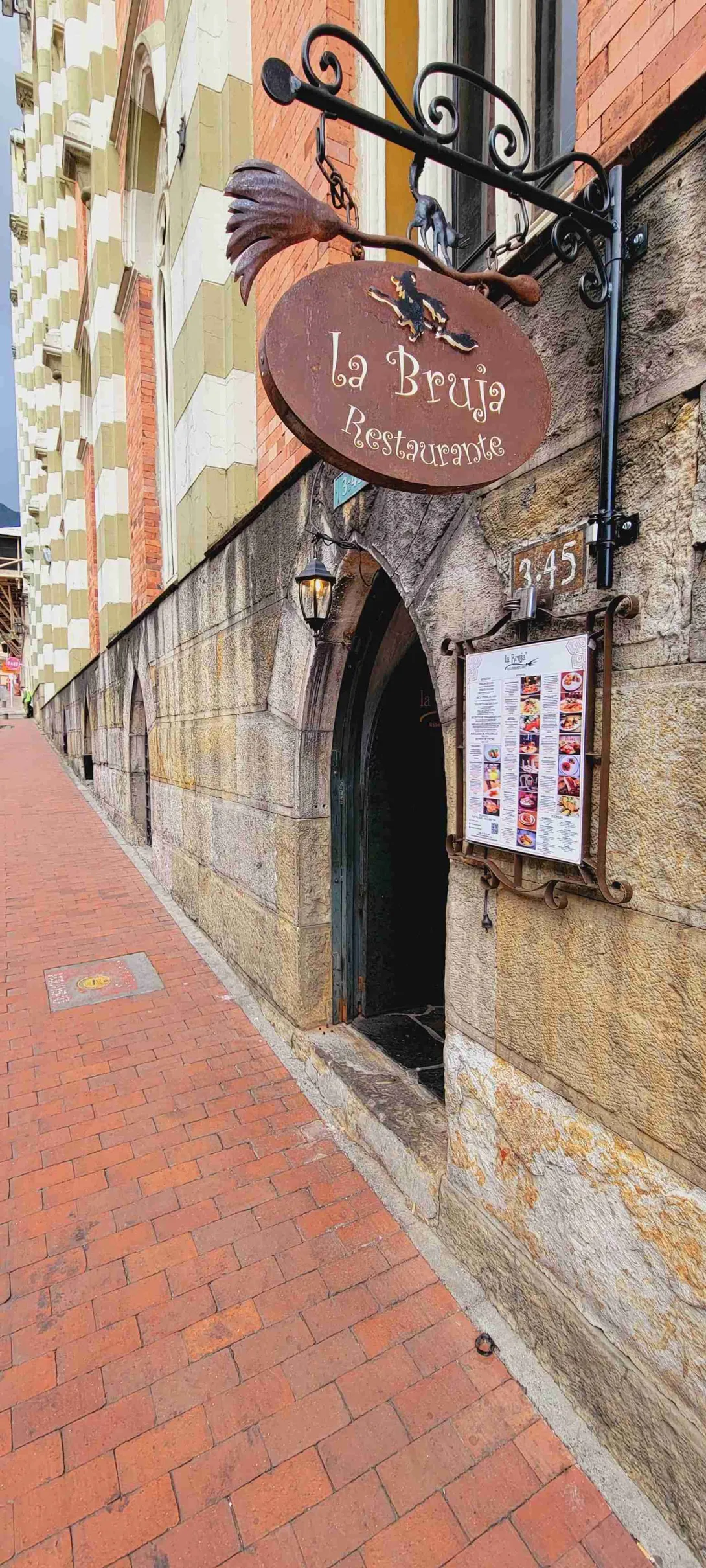 La Bruja Restaurante